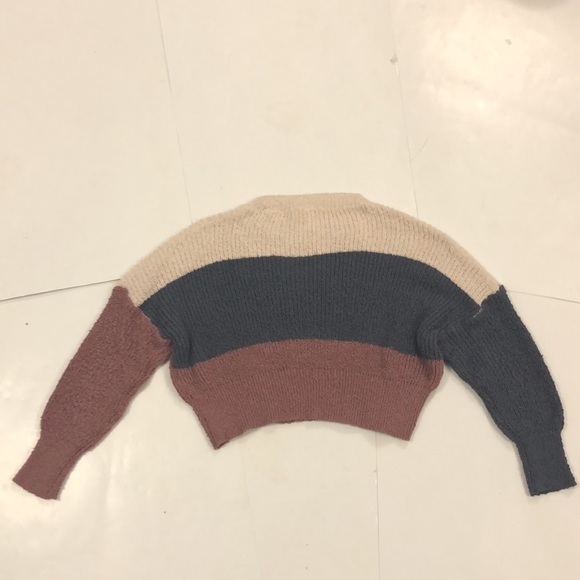 Dreamers by Debut S Sweater Cropped Colour block very stretchy Excellent Condit - Picture 5 of 7